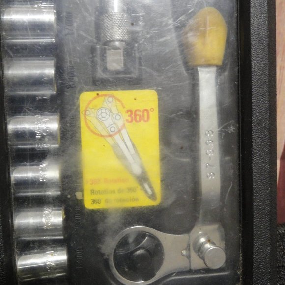 Stanley 360 rotation ratchet metric socket set in case~used handful times. - Picture 2 of 6